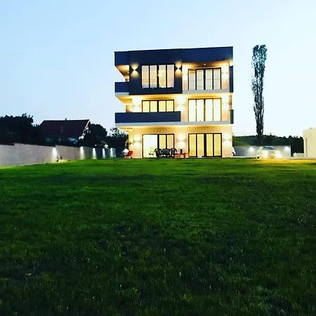 Papa Апартаменты Берово